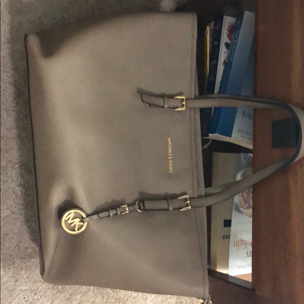 Michael Kors Jet Set Medium Tote Bag